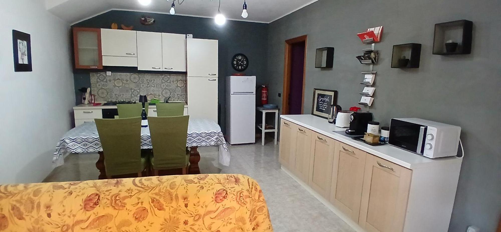 Casa Vacanza Il Colle Del Vento Calosso ภายนอก รูปภาพ